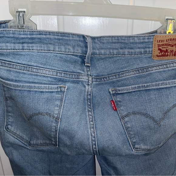 🌸 Levi’s 711 Skinny Jeans with Floral Embroidery – Size 30 - Picture 6 of 7